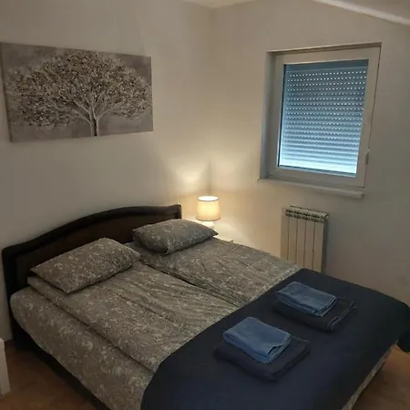 Flat 23 *