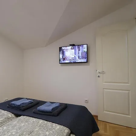 Apartament Flat 23 *